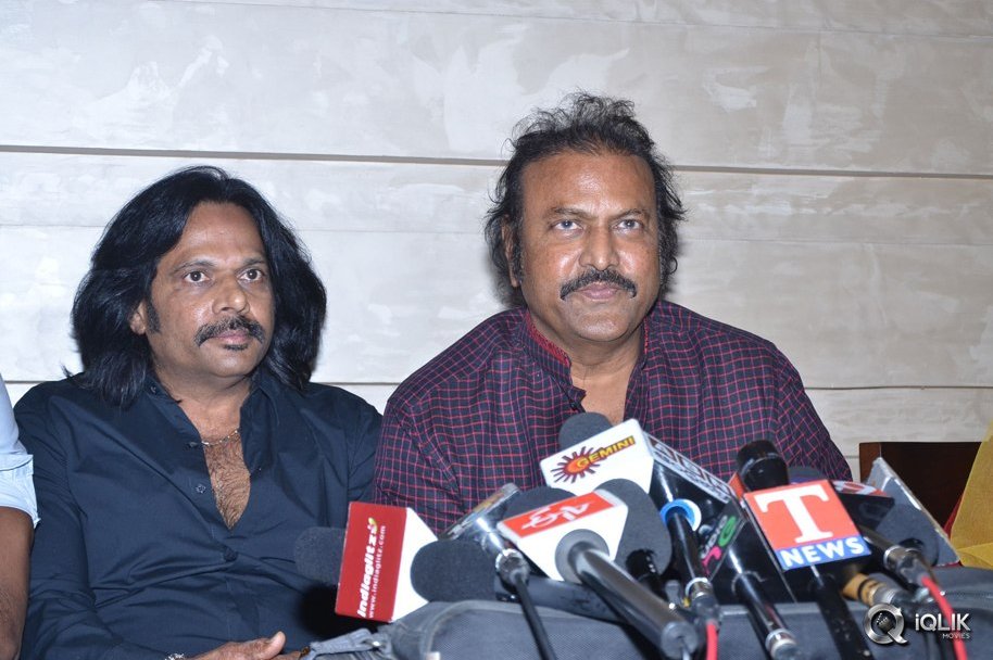 Luckkunnodu-Movie-Team-at-Forum-Sujana-Mall